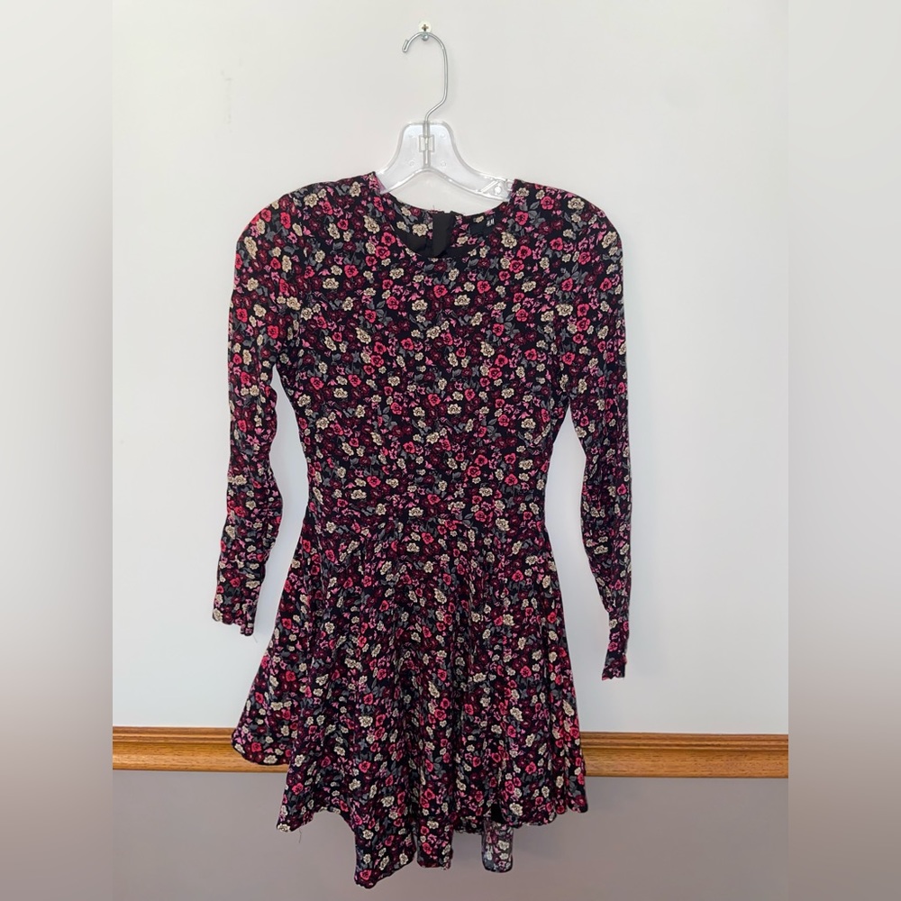 Black with red and pink flower flowy dress. H&M. Size US 4